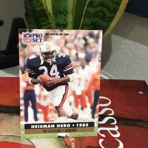 1991  NFL Pro Set Heisman Hero 1985 Card #42